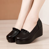 kamames Head, Soft Soles, Middle-Aged, Middle-Aged, Single Shoes, Women's Waterproof Table, Thick Soles, Medium Heels, Large Slope Heels, Women's Shoes.