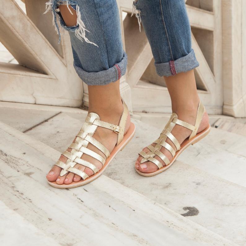 kamames Sgesvier Flat Sandals Ladies Summer Outdoor Fashion Leather Flat Shoes Peep Toe Slipper Buckle Strap Casual Rome sandals