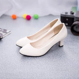 kamames The Spring And Autumn Of 2024, The New Round-Headed Women's Shoes, Large-Size Single Shoes, Thick Heels, Mother Shoes, Etiquette, Professional Work Shoes Are In Stock.