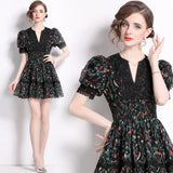 Small Women's popular Summer  Retro Printed Dress V-Neck Lace Waist Skinny Tea Break Dress