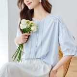 Cotton cocoon,  contrasting bright thread embroidered design short-sleeved shirt