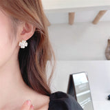 2025 Niche design sense light luxury earrings rings flower collarbone chain earrings tide rotatable clover jewelry set