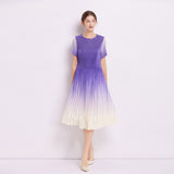 popular summer new product temperament round neck short sleeve printed dress waist pleated skirt