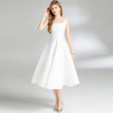 The real shot is in stock, and the new women's clothing is waist-closed and thin, small dress, suspender dress.