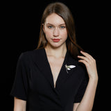 2025 Personality temperament jacket cardigan pin fashion versatile autumn and winter clothing accessories high-end elegant temperament dragonfly brooch
