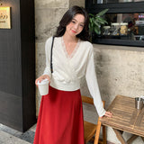 2025 popular winter new temperament V-neck lace polished bottoming shirt women's versatile top women's 89177