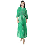 2025 Large size dress women's high-end bronzing loose  Popular trade bat sleeves slim pleated skirt long dress