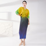 2025 bat sleeve pleated dress v-neck loose meat covering high-end women's clothing one-step straight long dress Popular style