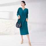 2025 large size women's skirt women's summer dress bat sleeve high sense 2025 Popular trade temperament pleated skirt