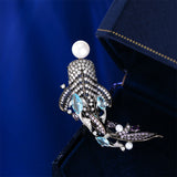 2025 popular new light luxury clothing women's high-end pearl corsage multi-functional anti-light pin design sense whale brooch