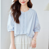 Cotton cocoon,  contrasting bright thread embroidered design short-sleeved shirt