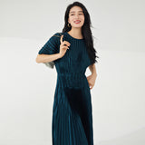 2025 hot sale bronzing dress design sense irregular pleated texture thin pleated long dress women's clothing