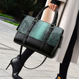 2025 handbag premium snake pattern women's bag fashion commuter middle-aged mother bag large capacity tote bag shoulder