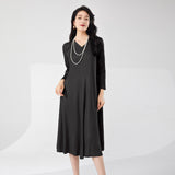2025 summer mom dress women's high-end Popular style v-neck loose large size middle-aged elegant medium and long dress