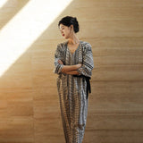 Summer women's design cotton printing sunscreen dress V-neck loose long dress, summer women