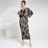 2025 bat sleeve pleated dress v-neck loose meat covering high-end women's clothing one-step straight long dress Popular style