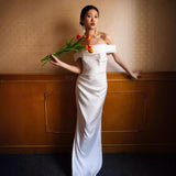 2025 One-word shoulder  light wedding dress satin simple temperament fishtail thin welcome trailing out dress small man