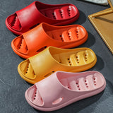 2021 Family Home Womens Slippers Summer Indoor Slippers Soft Sole Shoes Non-Slip Platform House Ladies mans Bathroom Slippers