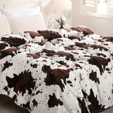 1pc Cozy Cow Print Plush Blanket - Ultra-Soft, Warm, and Lightweight for All-Season Comfort, Perfect for Daughters, Adults, Students, and Teens - Great for Indoors, Outdoors, Camping, and Travel