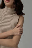 kamames Turtleneck Sleeveless Ribbed Knit Sweater